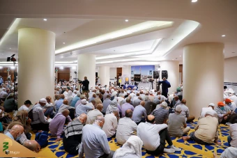 دعای کمیل زائران ایرانی در جوار بیت‌الله الحرام 3