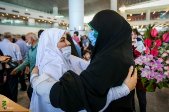 بازگشت اولین کاروان زائران بیت الله الحرام به کشور 21