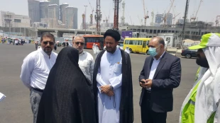 بازدید مسئولان اجرایی و فرهنگی مجموعه حج و زیارت از روند ارائه خدمات حمل و نقل درون شهری در مکه 8