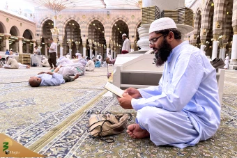 حضور زائران در حرم نبوی 8