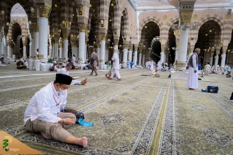حضور زائران در حرم نبوی 9