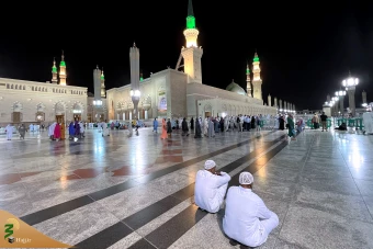حضور زائران در حرم نبوی 17