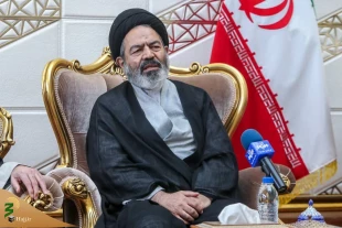 رئيس الحجاج الإيرانيين: فضل الله علينا في اقامه الحج الناجح

 2
