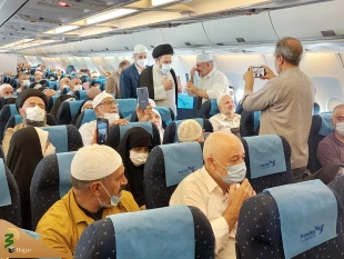 به غنیمت شمردن آخرین فرصت همکلامی با زائران بیت الله الحرام در پرواز بازگشت به میهن 5