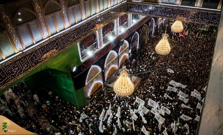 تعویض پرچم حرم امام حسین (ع) در کربلا معلی
 7