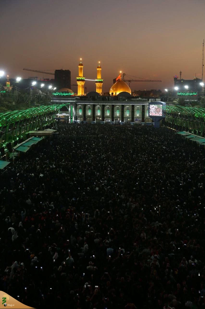 با حضور خیل عظیم زائران؛

پرچم حرم امام حسین (ع) تعویض شد 5