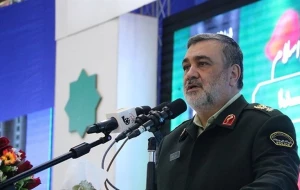 فرمانده کل انتظامی کشور:

گذرنامه‌های تاریخ گذشته با مهر پلیس برای اربعین اعتبار دارند