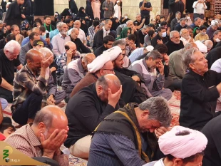 زائران حرم امام حسین (ع) صبحگاه آخرین پنجشنبه ماه محرم به عزاداری و افزایش معرفت پرداختند 10