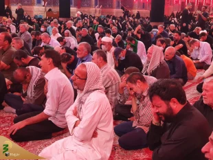 زائران حرم امام حسین (ع) صبحگاه آخرین پنجشنبه ماه محرم به عزاداری و افزایش معرفت پرداختند 11
