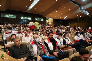 Supreme Leader's representative in Hajj and Pilgrimage affair:
Doctors, nurses consider themselves as pilgrims’ servants 5