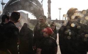 آیین بدرقه خادمان و زائران راهپیمایی اجتماع بزرگ اربعین برگزار شد