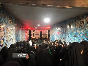 صف ۳ ساعته زائران اربعین برای رسیدن به ضریح حرم امام حسین (ع)