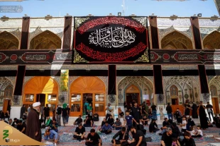 حرم حضرت علی (ع) در سوگ رحلت پیامبر اسلام (ص) سیاهپوش شد 4