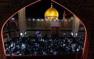حرم حضرت علی (ع) در سوگ رحلت پیامبر اسلام (ص) سیاهپوش شد 8
