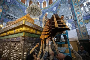 آغاز نصب ضریح حضرت زینب‌(س) در دمشق توسط خادمان آستان حضرت عباس (ع)