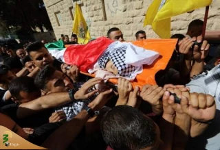 حضور گسترده در مراسم تشییع پیکر کودک شهید فلسطینی