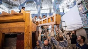 سازه چوبی ضریح جدید حرم حضرت زینب (س) نصب شد+تصاویر