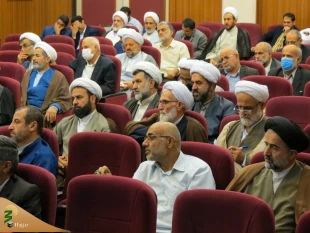 نماینده ولی فقیه در امور حج و زیارت:

خادمان فرهنگی خود باید عامل به معارف الهی و سیره نبوی باشند 4