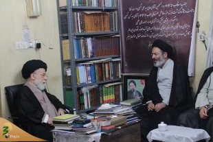 به گزارش پایگاه اطلاع رسانی حج ،جناب حجه الاسلام والمسلمین حاج آقای نواب با حضور در بیت  آیت الله شفیعی نماینده محترم مجلس خبرگان رهبری با ایشان دیدار نمودند.
