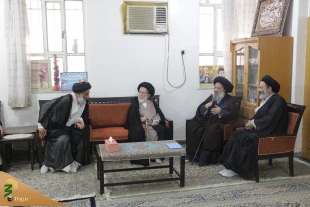 جناب حجه الاسلام والمسلمین حاج آقای نواب نماینده ولی فقیه در امور حج و زیارت با نماینده ولی فقیه در استان خوزستان دیدار و گفتگو کرد