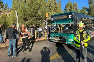 یک کشته و 18 زخمی در انفجار دو ایستگاه اتوبوس در قدس اشغالی