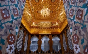 گل آرایی ضریح جدید حرم حضرت زینب (س)