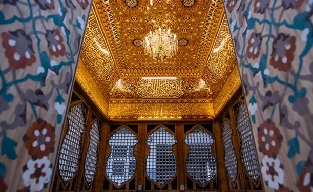 گل آرایی ضریح جدید حرم حضرت زینب (س) 2