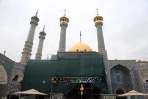 به مناسبت فرا رسیدن ایام فاطمیه؛

حرم حضرت فاطمه معصومه (س) سپاهپوش شد