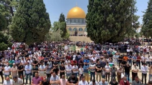 حضور ۶۵ هزار نمازگزار در مسجد الاقصی