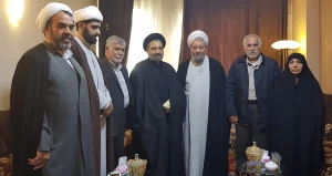 دیدار مسئول دفتر نمایندگی بعثه در عراق با خانواده شهید عجمیان