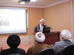 در بعثه خراسان برگزار شد؛
جلسه تمهیدی و توجیهی آزمون ارتقاء روحانیون عمره به حج

