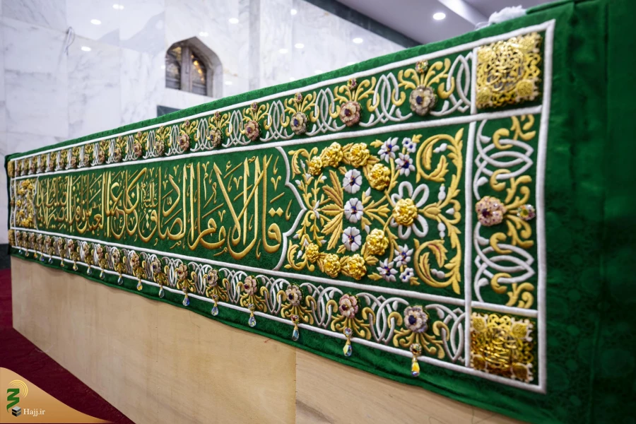  کار بافت روپوش جدید قبر مطهر حضرت ابالفضل(ع) پس از سه سال پایان یافت   2