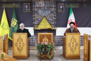 إزاحة الستار عن کتاب "عملیات الحج والزیارة" 4