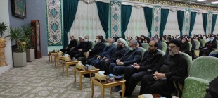 تکریم از کادر درمان ایام کرونا در حرم امام حسین(ع) با حضور وزیر بهداشت
 2