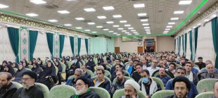 تکریم از کادر درمان ایام کرونا در حرم امام حسین(ع) با حضور وزیر بهداشت
 2