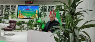 تکریم از کادر درمان ایام کرونا در حرم امام حسین(ع) با حضور وزیر بهداشت
 2