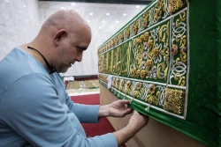 آماده‌سازی روکش ضریح مطهر حضرت ابوالفضل العباس (علیه‌السلام) 2