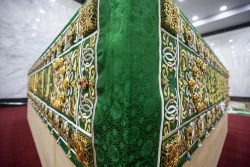 آماده‌سازی روکش ضریح مطهر حضرت ابوالفضل العباس (علیه‌السلام) 2