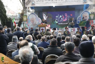 أقیم مراسم وداع وتشییع جثمان العامل الشهید المجهول
 8