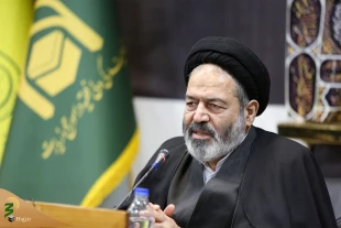Hojjat al-Islam Navvab: Avoiding Formal Work in Serving Holy Sites Pilgrims Needed 3