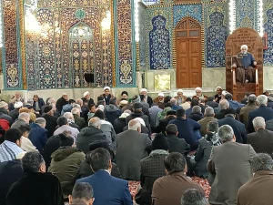 زائران ایرانی سالروز ورود امام امت به میهن را در کربلا گرامی داشتند 