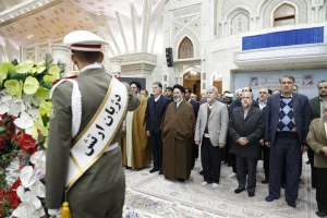 تم ذلك من خلال حضور في مرقد مؤسس الثورة الإسلامية؛
تجديد عهد مسوولي منظمة الحج و الزيارة بتطلعات الإمام الخميني