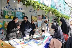 برپایی غرفه فرهنگی مجموعه حج و زیارت در راهپیمایی یوم الله 22 بهمن+عکس 6