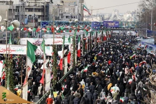 برپایی غرفه فرهنگی مجموعه حج و زیارت در راهپیمایی یوم الله 22 بهمن+عکس 19
