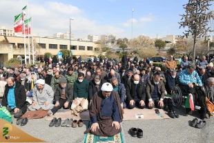برپایی غرفه فرهنگی مجموعه حج و زیارت در راهپیمایی یوم الله 22 بهمن+عکس 2