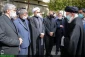 اقامه نماز رهبر معظم انقلاب بر پیکر همسر شهید آیت‌الله مطهری 4