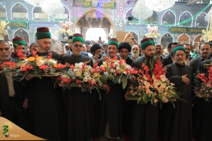 مضجع شریف علمدار کربلا گلباران شد+عکس 2