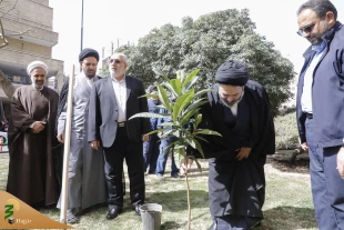 همزمان با روز درختکاری انجام شد؛

کاشت دو اصله نهال توسط سرپرست حجاج ایرانی و رئیس سازمان حج و زیارت 3