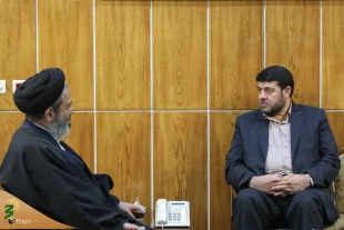 Red Crescent Society Chairman meets with the Supreme Leader's representative in Hajj and Pilgrimage affairs 5