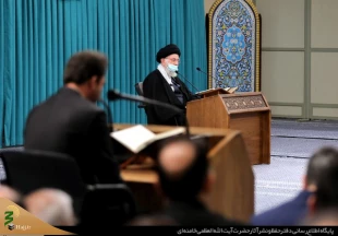 رهبرانقلاب: 

تلاوت قاری باید با هدف تأثیرگذاری بر مخاطب باشد نه آوازخوانی / هر مسجد را یک پایگاه قرآن قرار دهید 6
